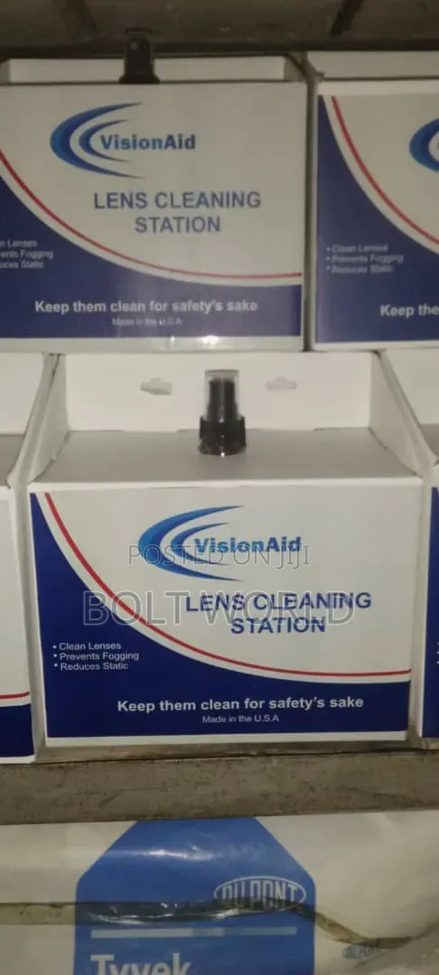 Lens Cleaning Station For Industrial Use