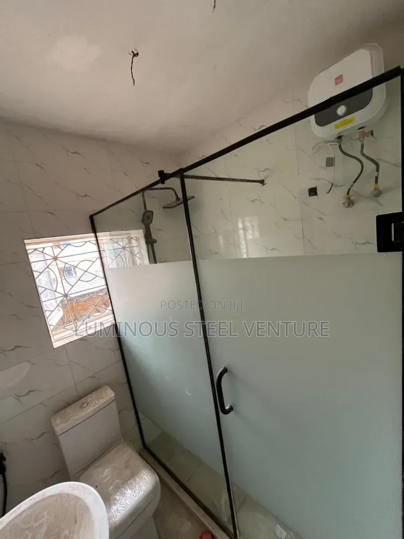 Still Your Walk-in Shower Cubicle Black Accessories Rust-Proof