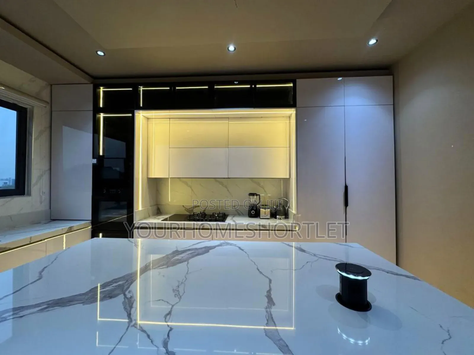 Luxury 2 Bedroom Loft With Swimming Pool and Gym