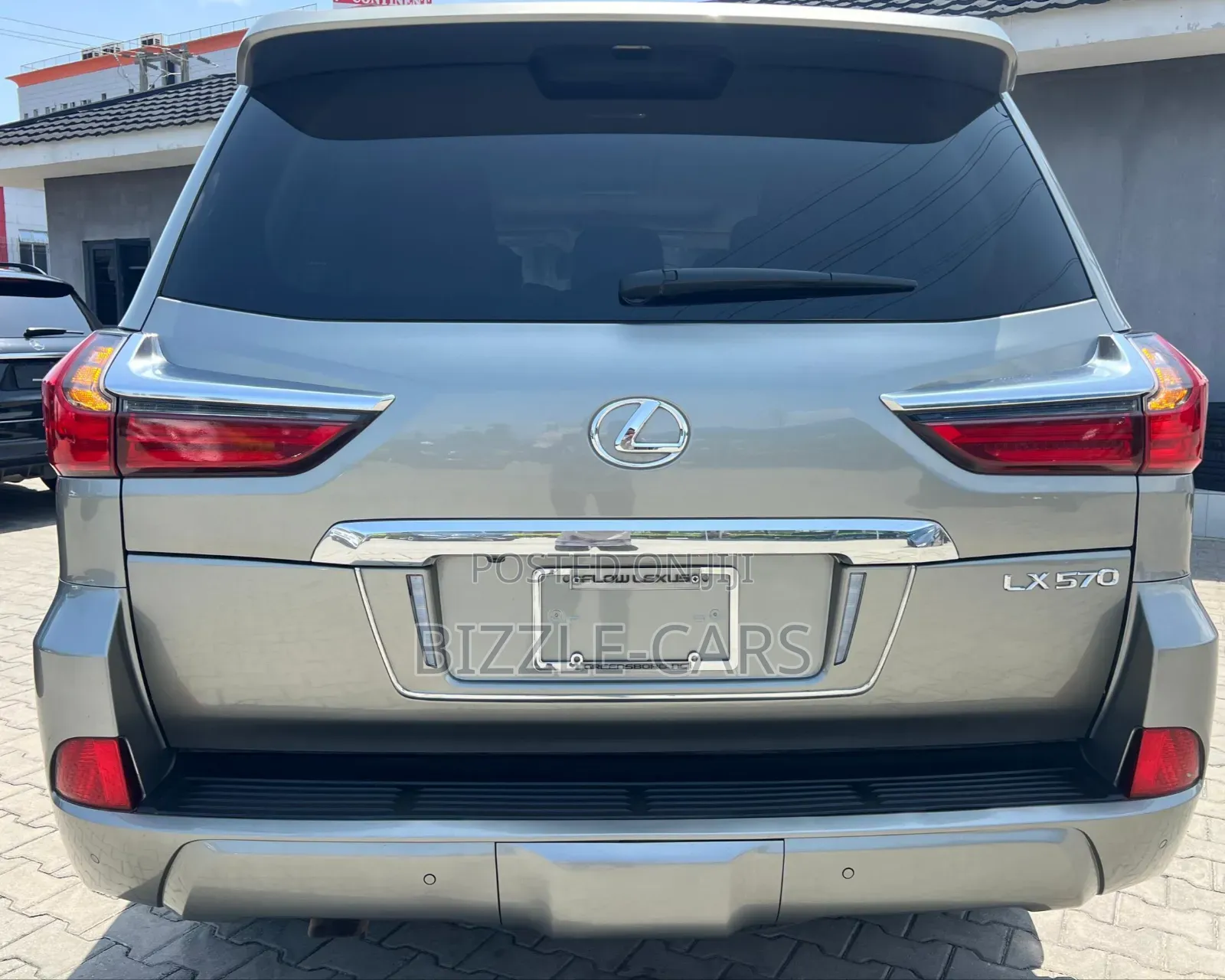 Lexus LX 570 (5 seats) AWD 2017 Gray