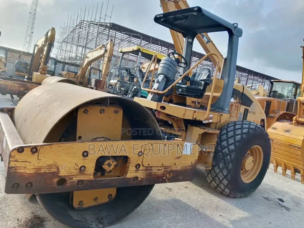 Caterpillar 2004 Roller