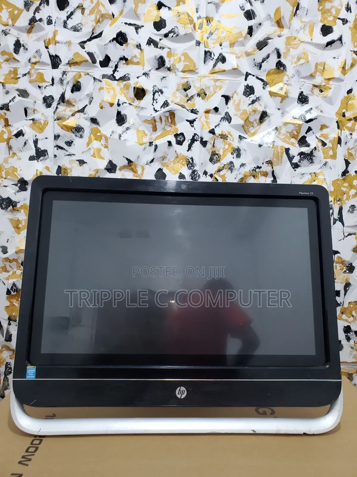 Desktop Computer HP Pavilion 24 8GB Intel Core i5 HDD 500GB