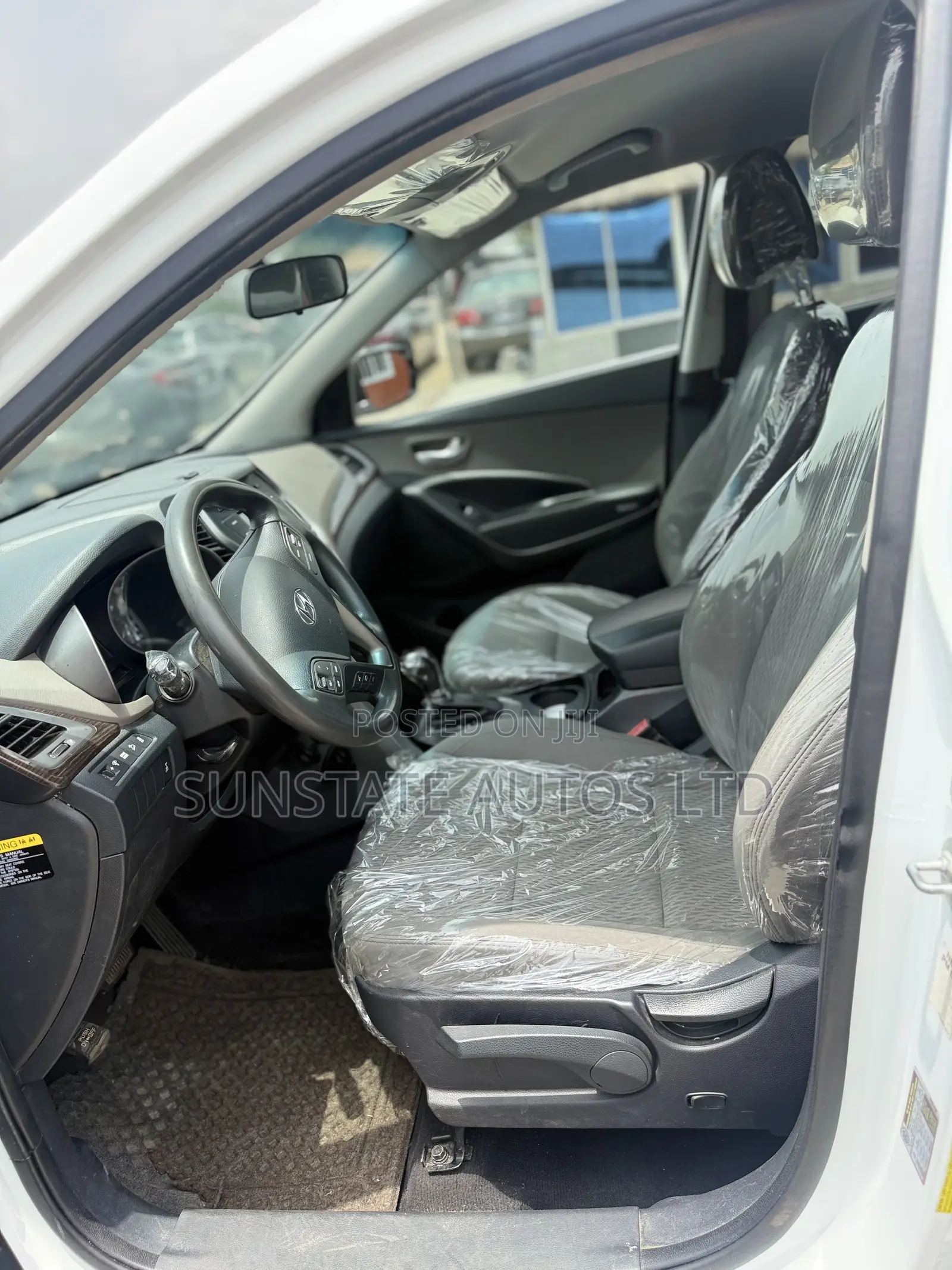 Hyundai Santa Fe 2017 White