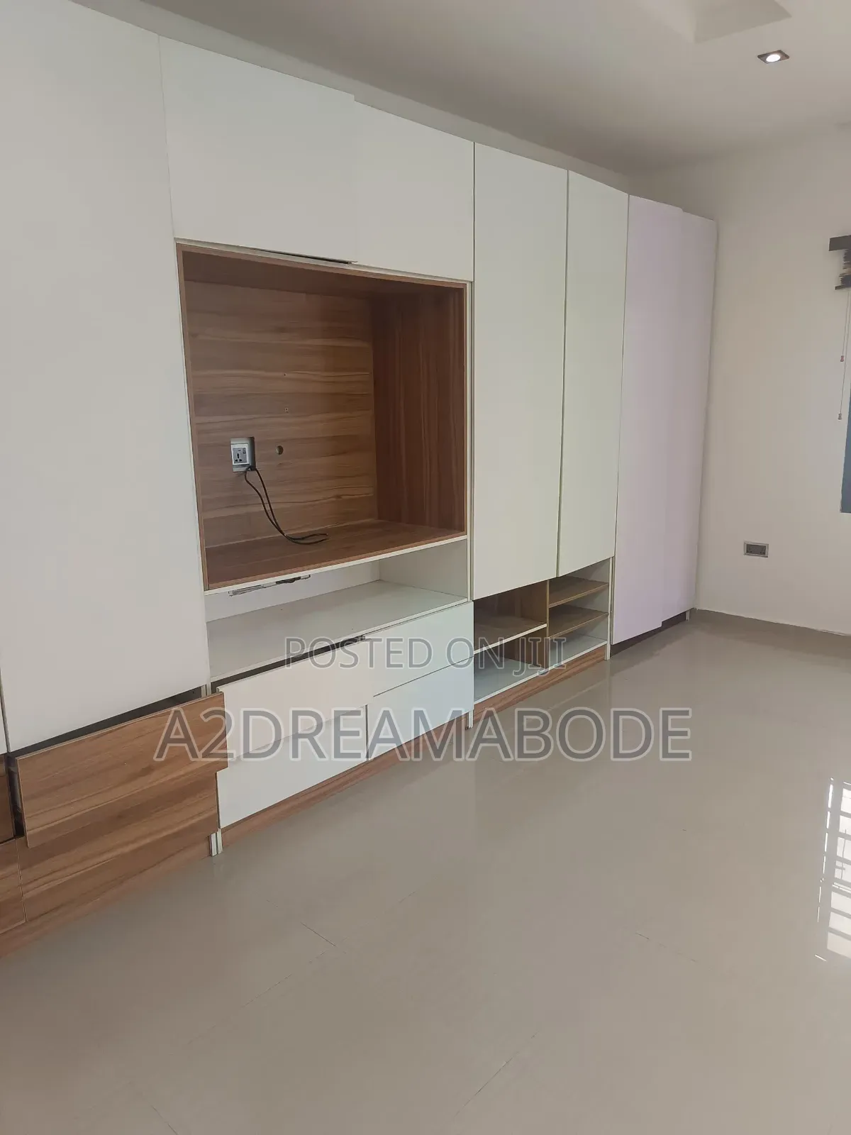 5bdrm Duplex in Magodo Phase 2 Gra for rent