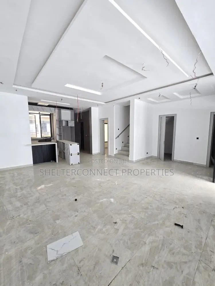 4bdrm Maisonette in Ikate for sale