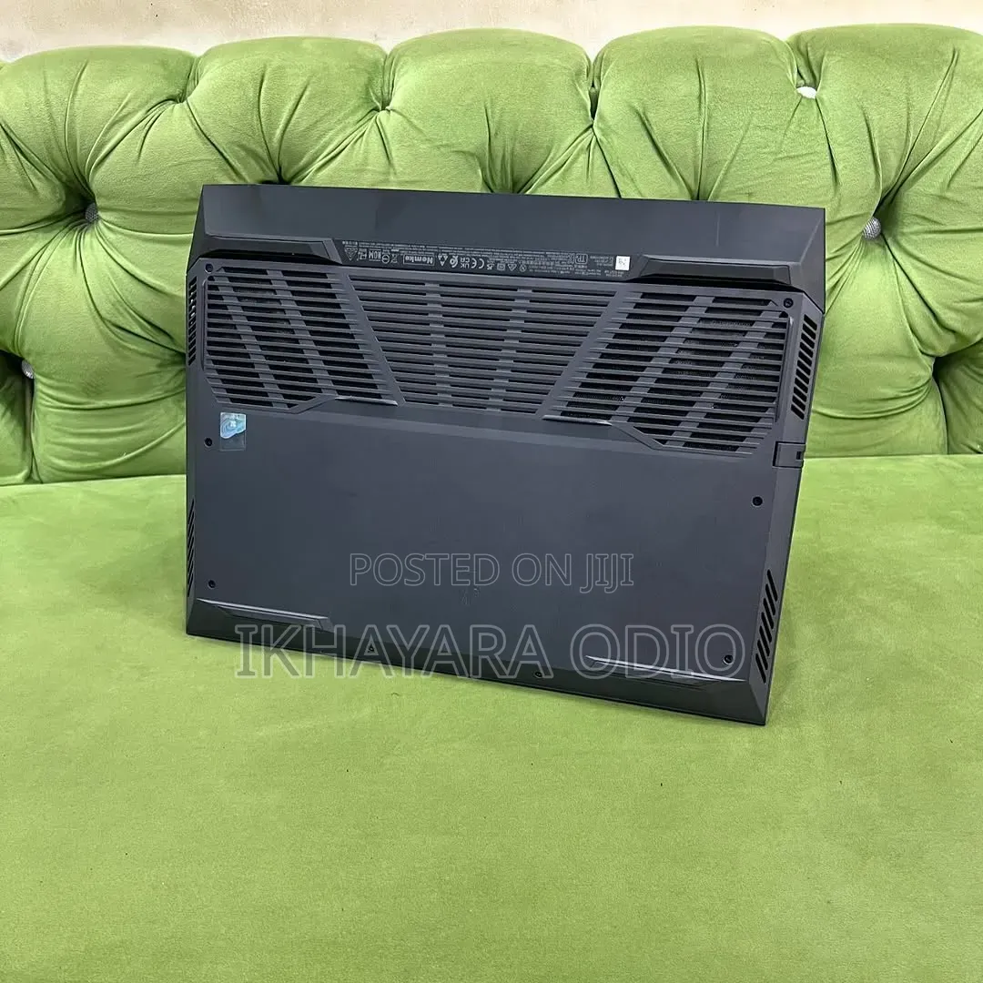 Laptop Dell G15 5535 16GB Intel Core i7 SSD 1T