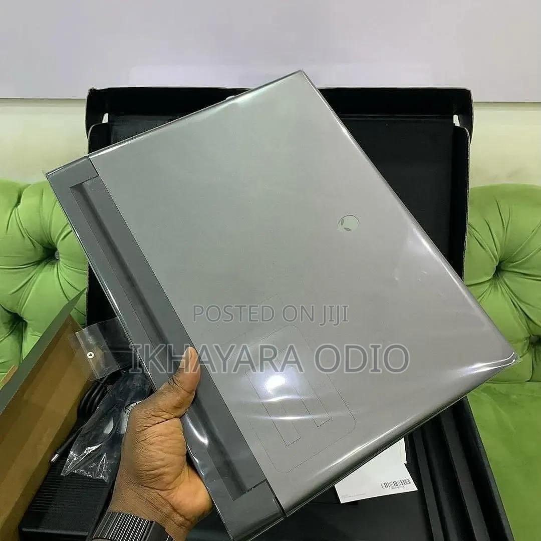 Laptop Alienware M18 R2 32GB Intel Core i7 SSD 1T