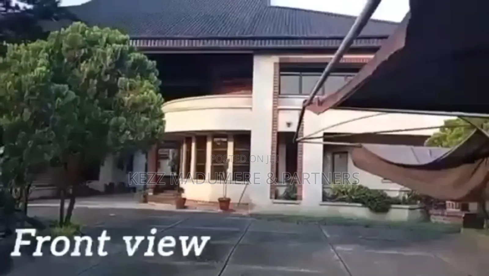 6bdrm Duplex in Phase 2 New Gra Port for sale