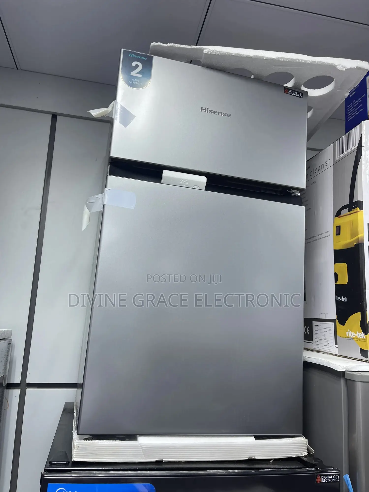 Brand New 124l Hisense Double Door Refrigerator/Hisense Double Door