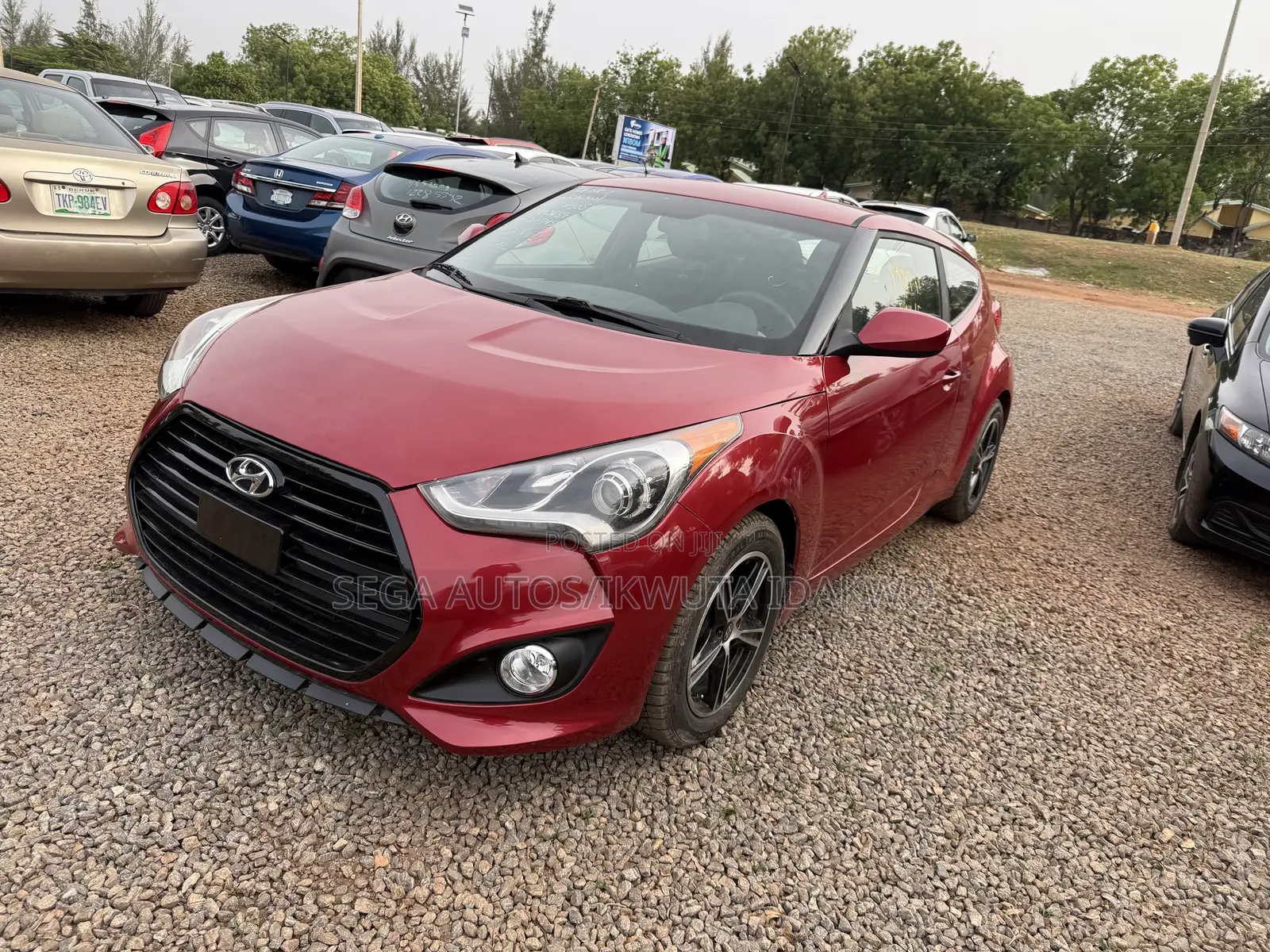 Hyundai Veloster Base 2016 Red