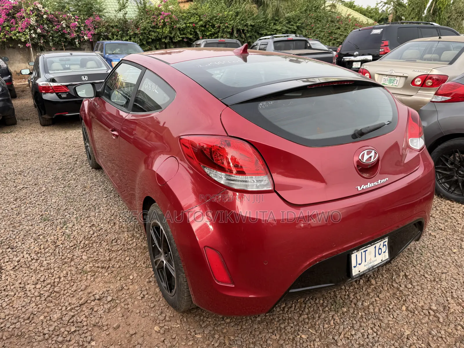Hyundai Veloster Base 2016 Red