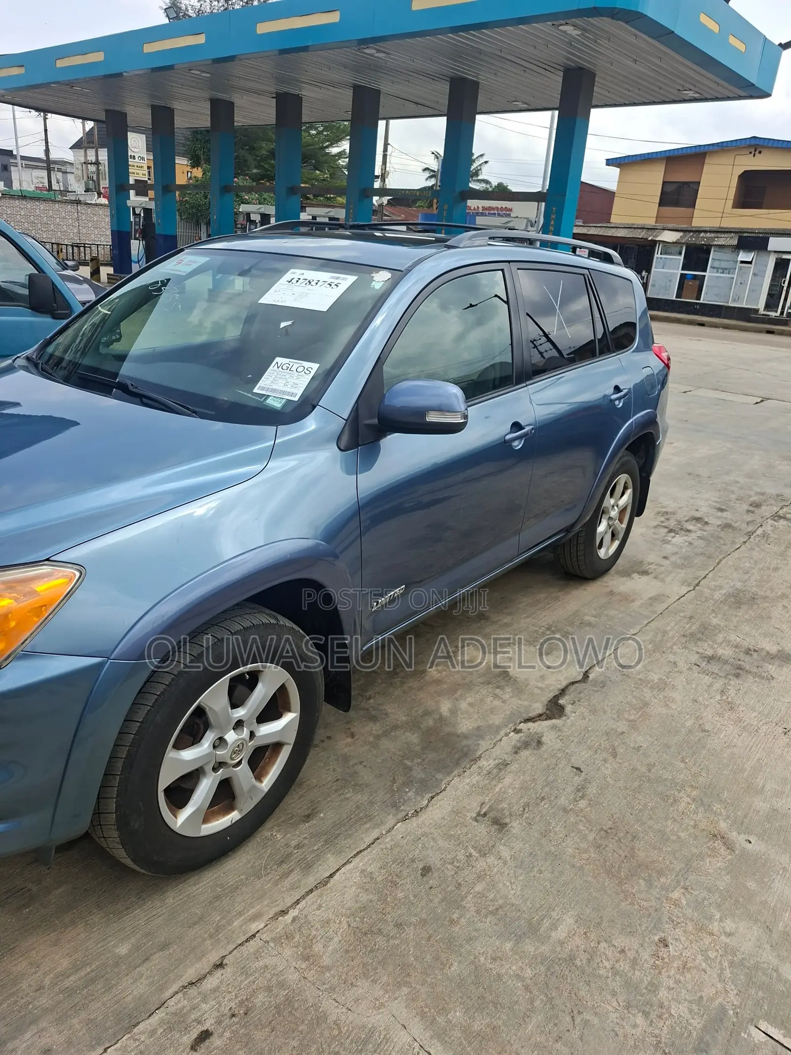 Toyota RAV4 Limited 2011 Blue