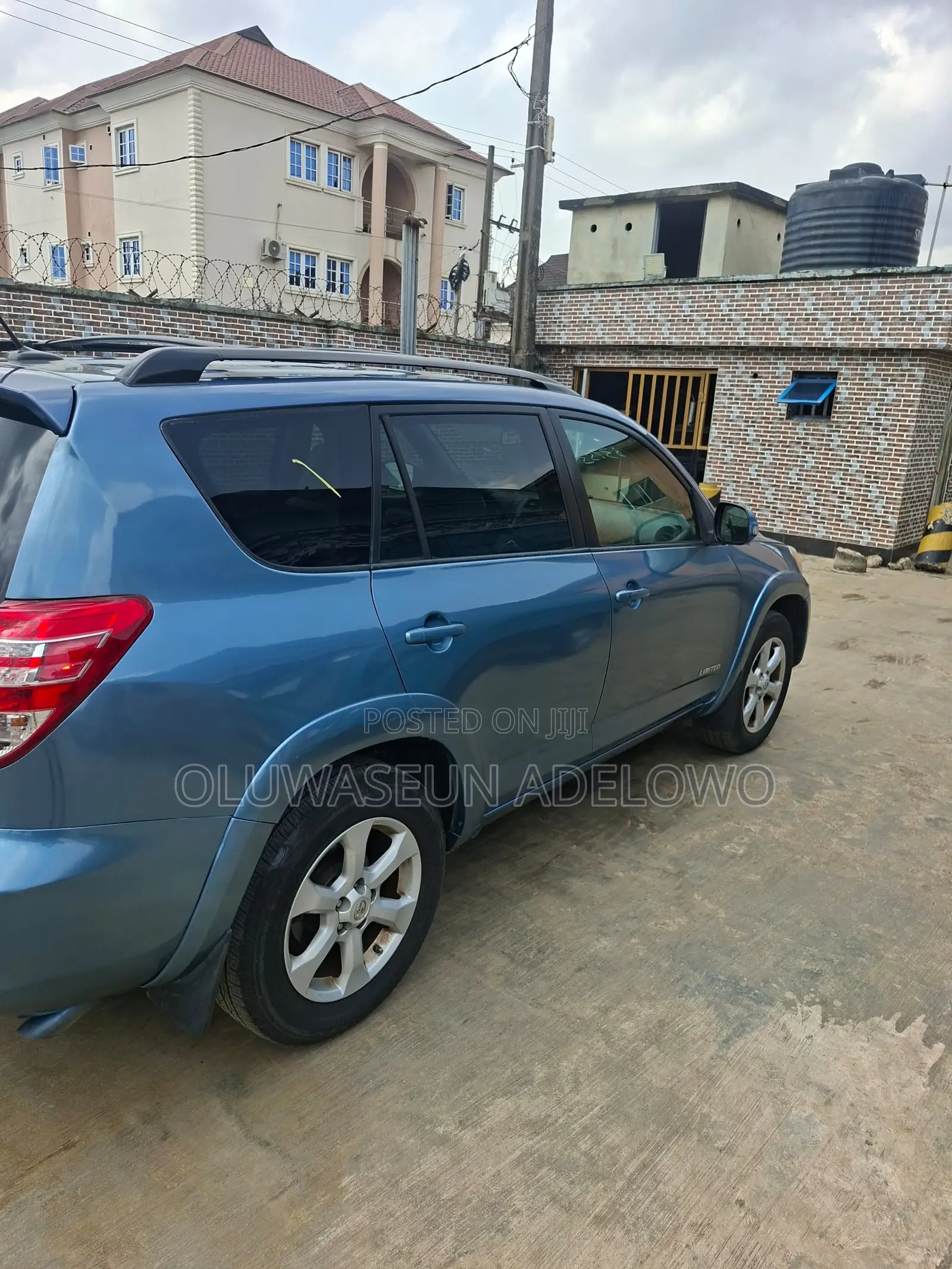 Toyota RAV4 Limited 2011 Blue