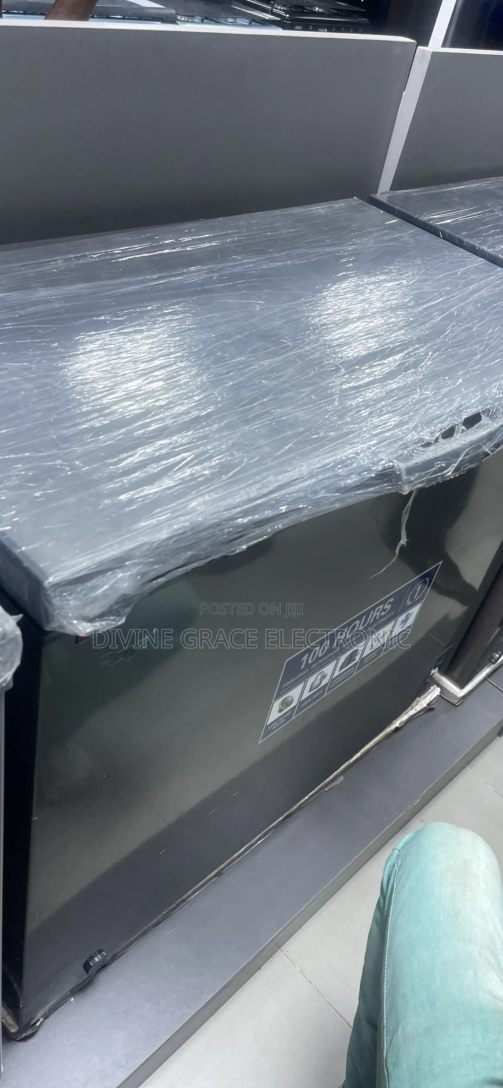 Brand New 260l Royal Chest Freezer/100hrs Retention