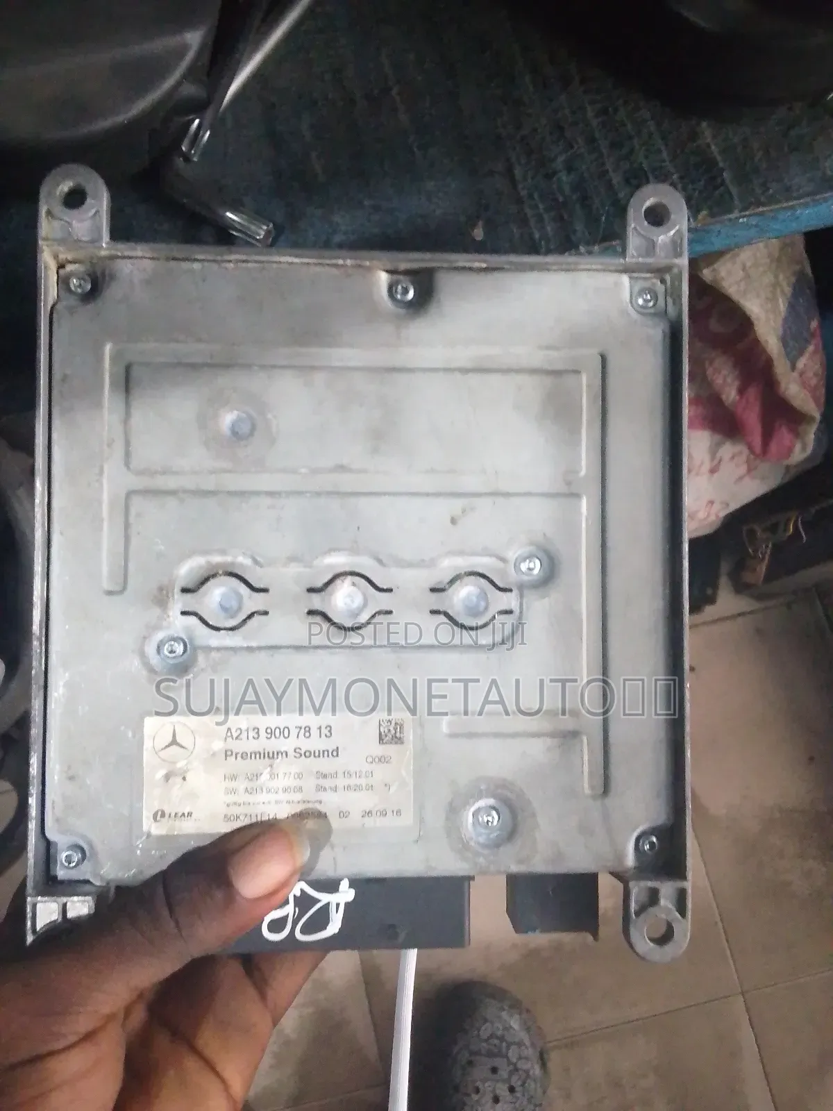 Mercedes-Benz Amplifier 213 E-Class