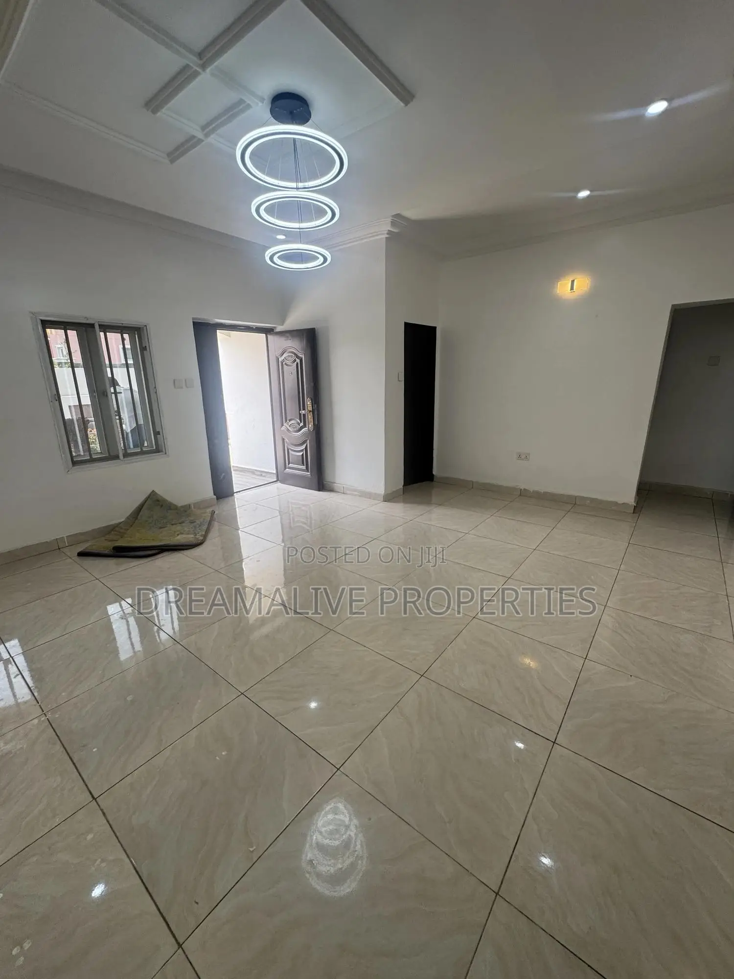 3bdrm Bungalow in Efab Queens, Karsana for rent