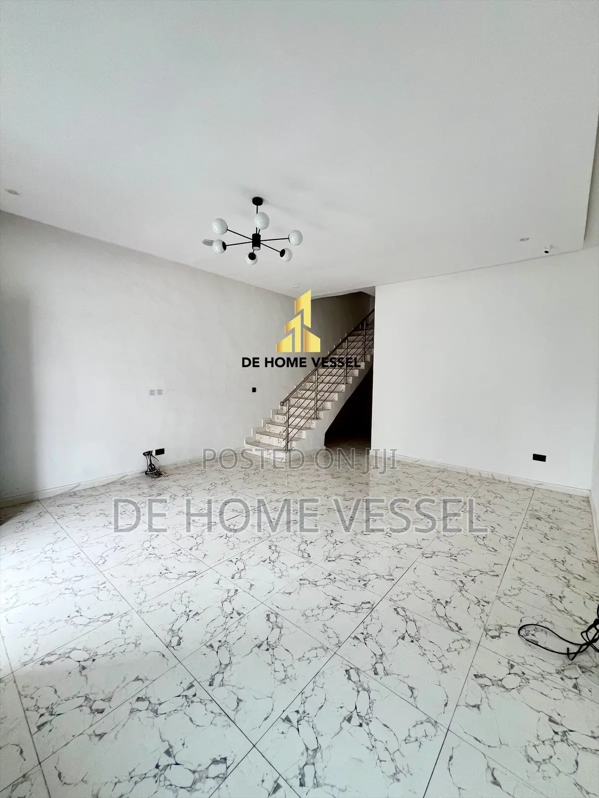 3bdrm Townhouse/Terrace in Lekki for Sale
