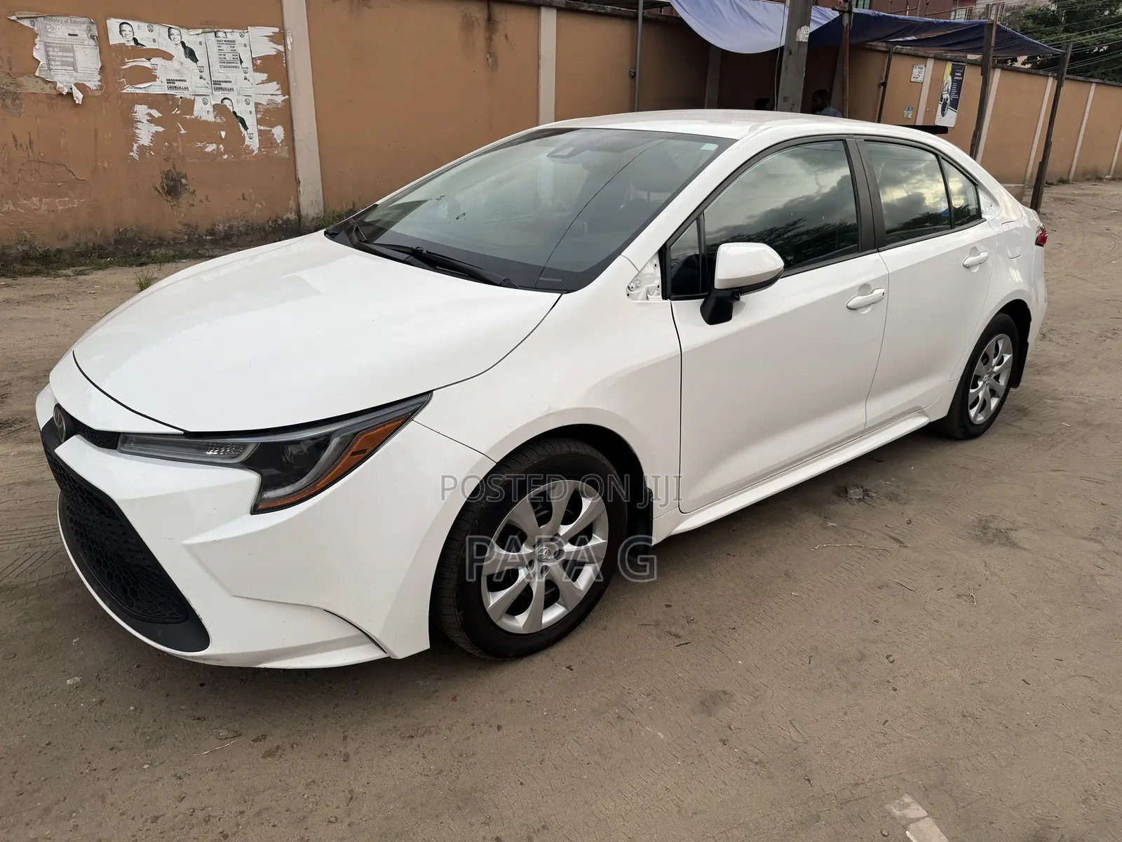 Toyota Corolla LE 2021 White