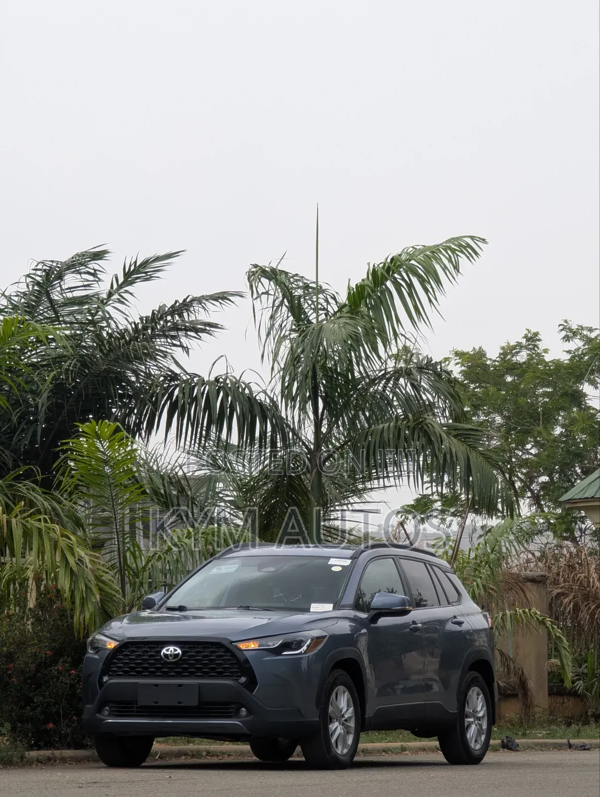 Toyota Corolla Cross LE 4WD 2024 Gray