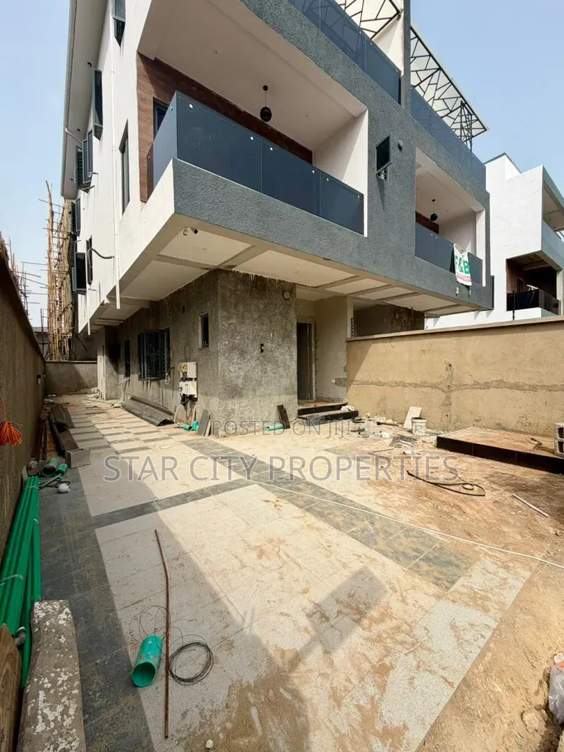 4bdrm Duplex in Berger for sale