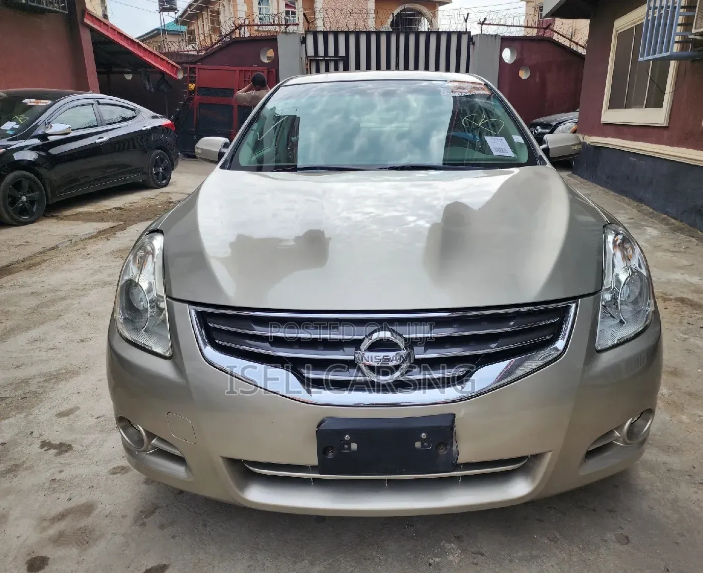 Nissan Altima 2.5 SL 2010 Gold
