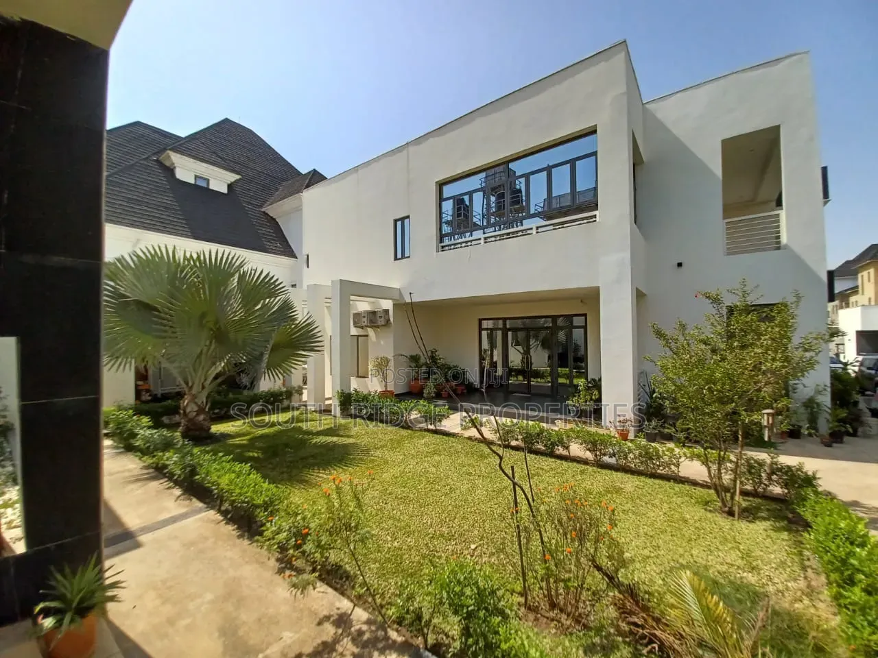 Furnished 8bdrm Duplex in Guzape District for sale