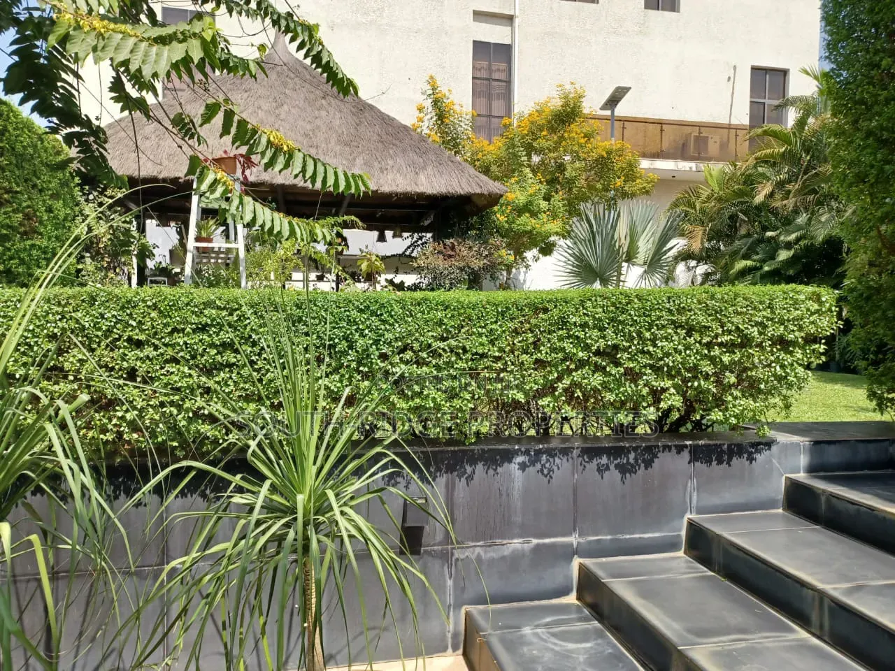 Furnished 8bdrm Duplex in Guzape District for sale