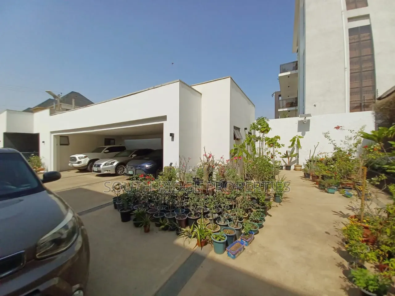 Furnished 8bdrm Duplex in Guzape District for sale