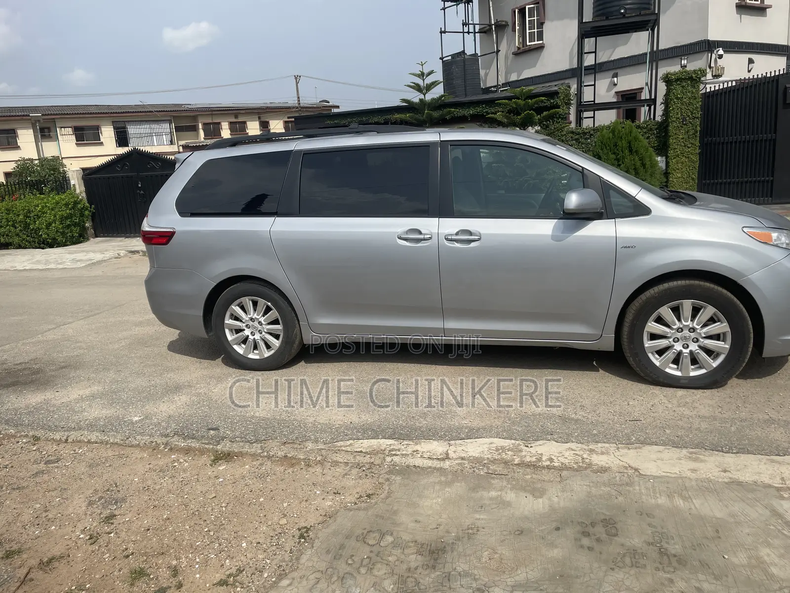 Toyota Sienna XLE 8 Passenger (3.5L 6cyl 8A) 2017 Silver
