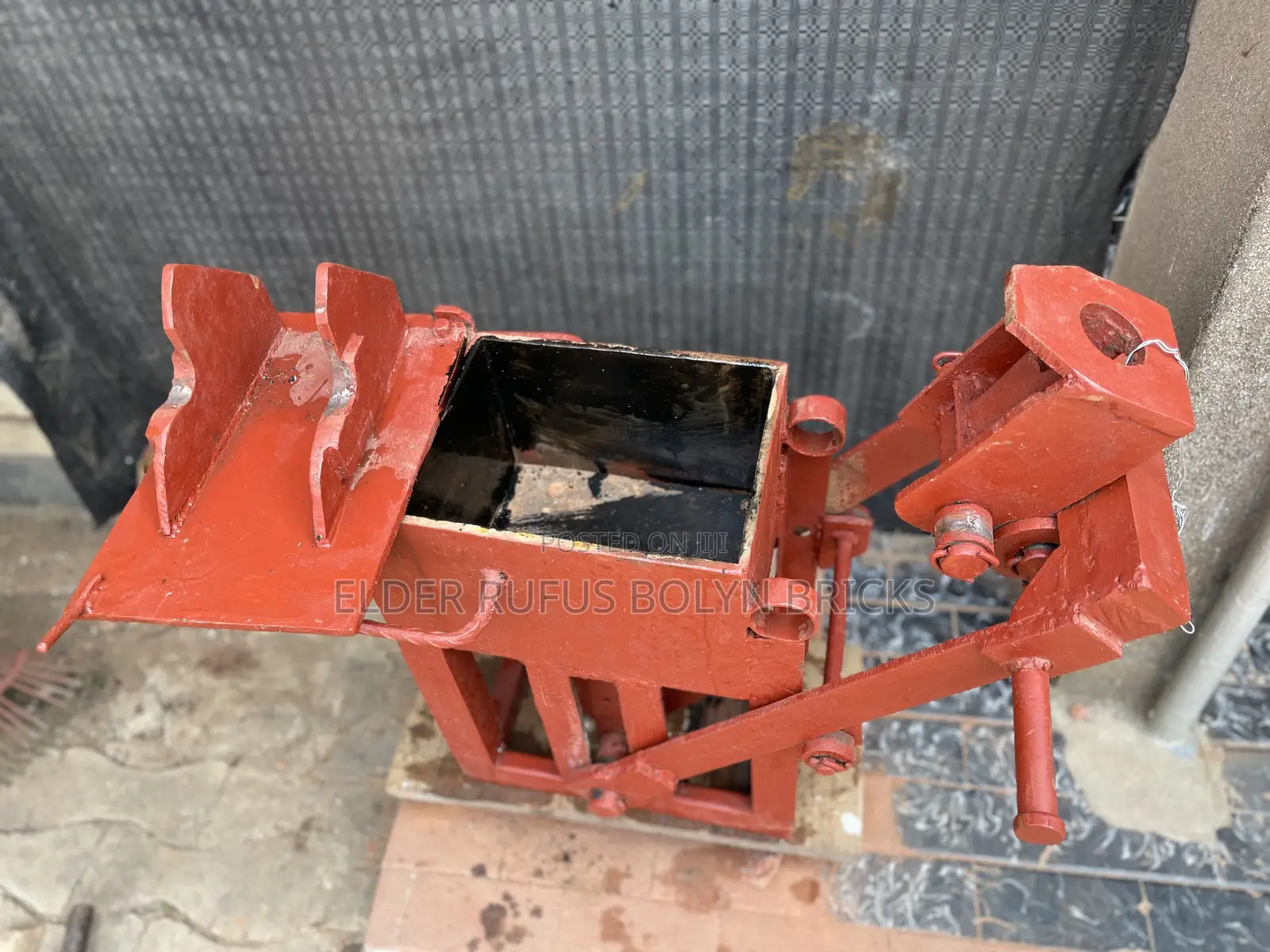 Mud/Adobe Red Soil Block Press/Machine