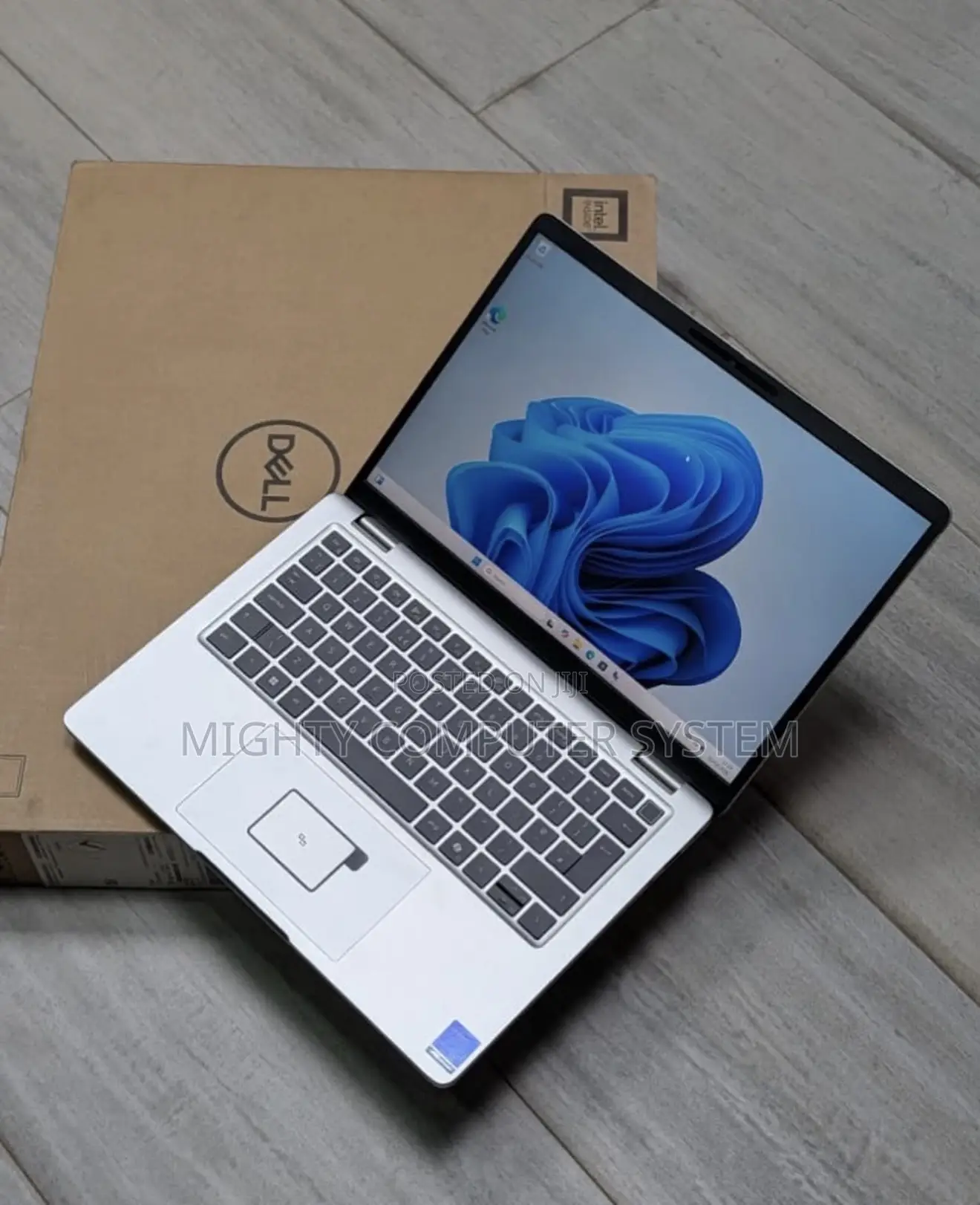New Laptop Dell Pro Plus 13 16GB Intel Core Ultra 7 SSD 512GB