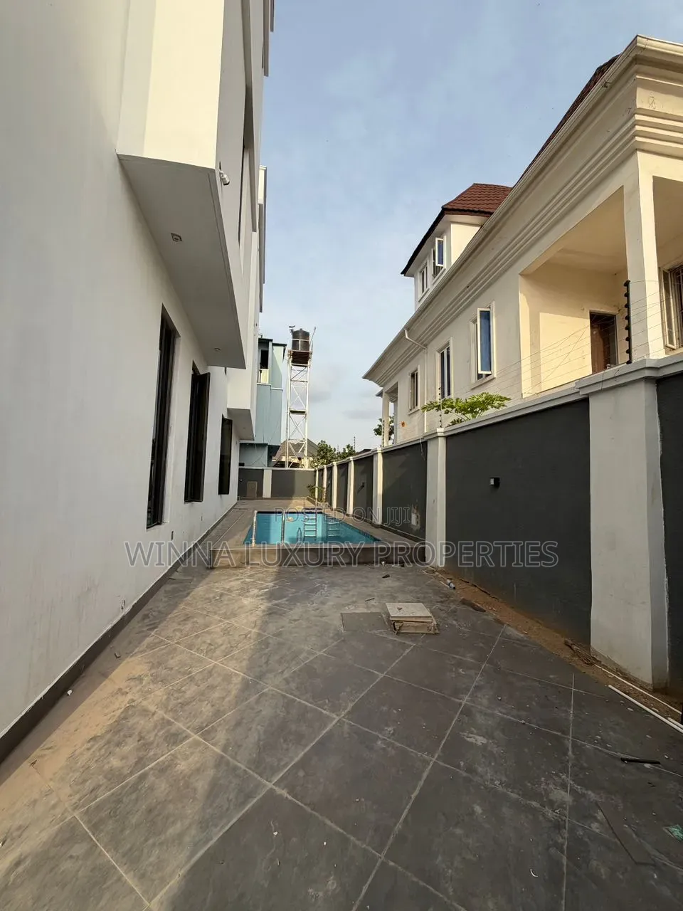 5bdrm Duplex in Apo Resettlement for sale