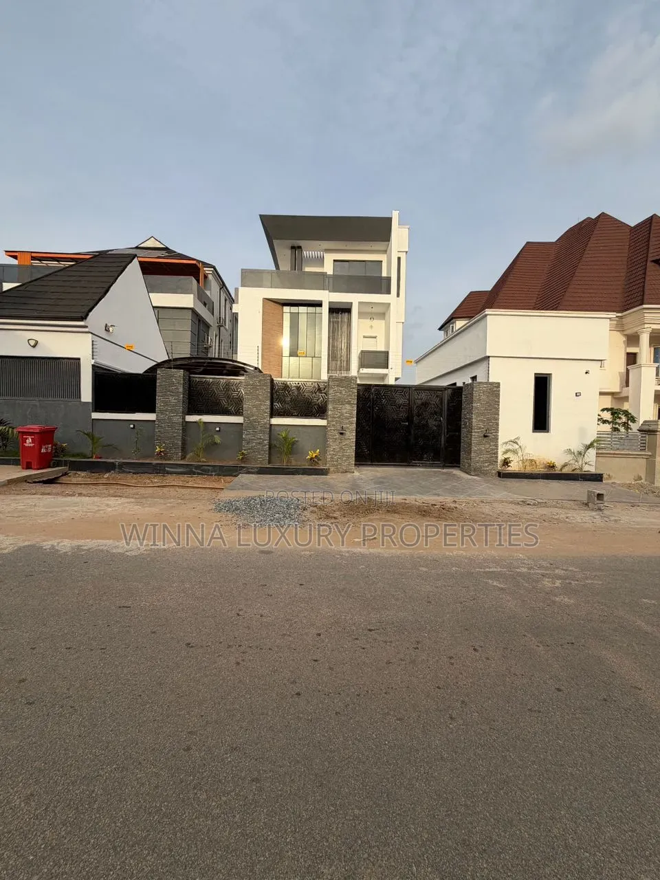 5bdrm Duplex in Apo Resettlement for sale