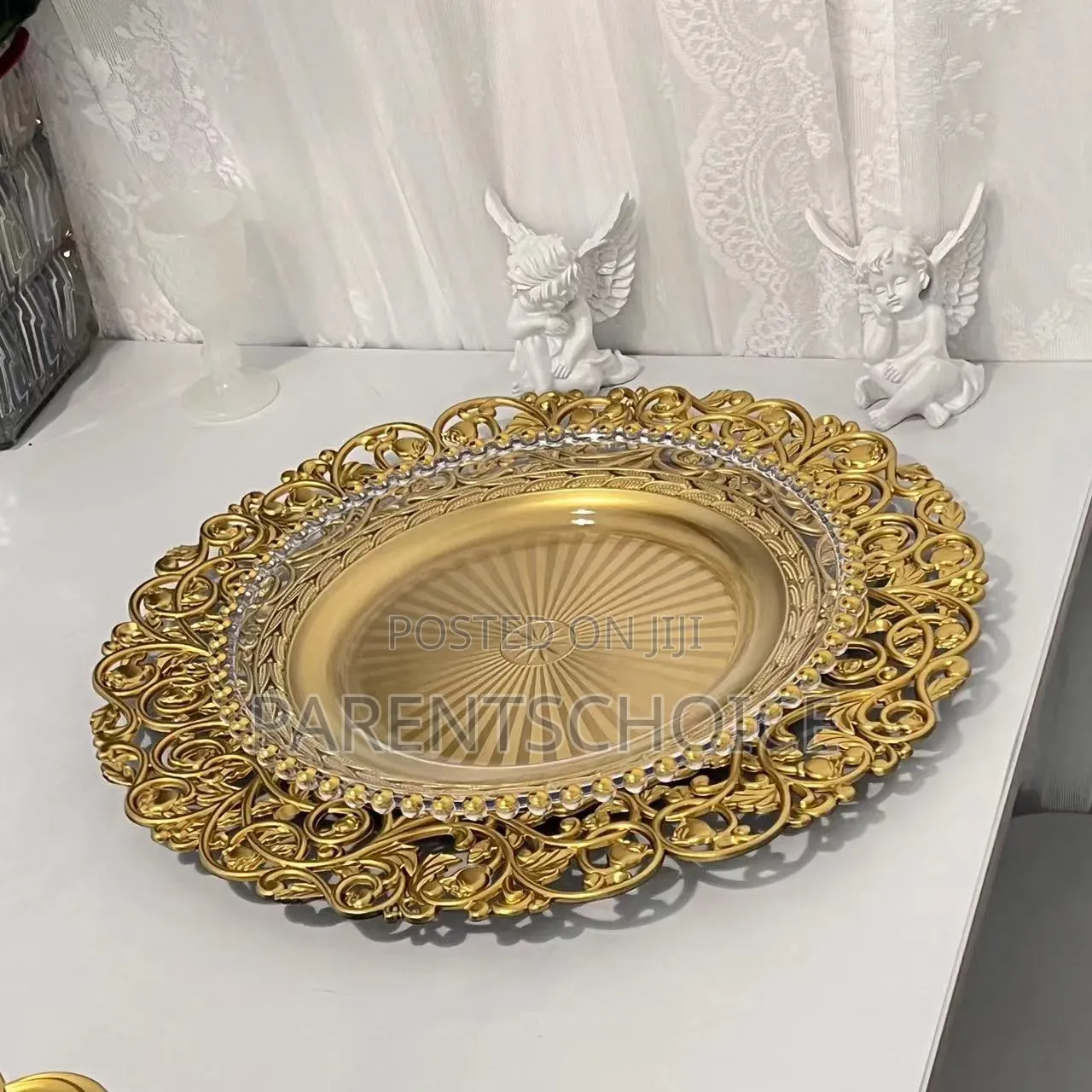 Painted Plastic Charger Plate - 50pcs (Gold / Silver)