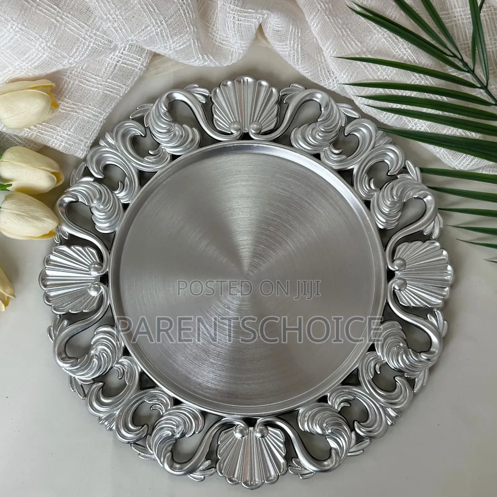 Plastic Round 13inch Reef Style Charger Plates-50pcs (Gold/ Silver)