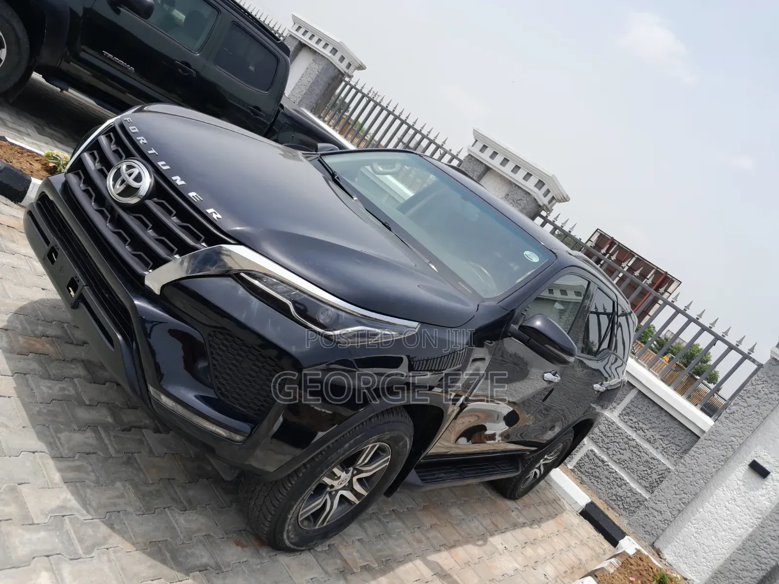 Toyota Fortuner 2023 Black