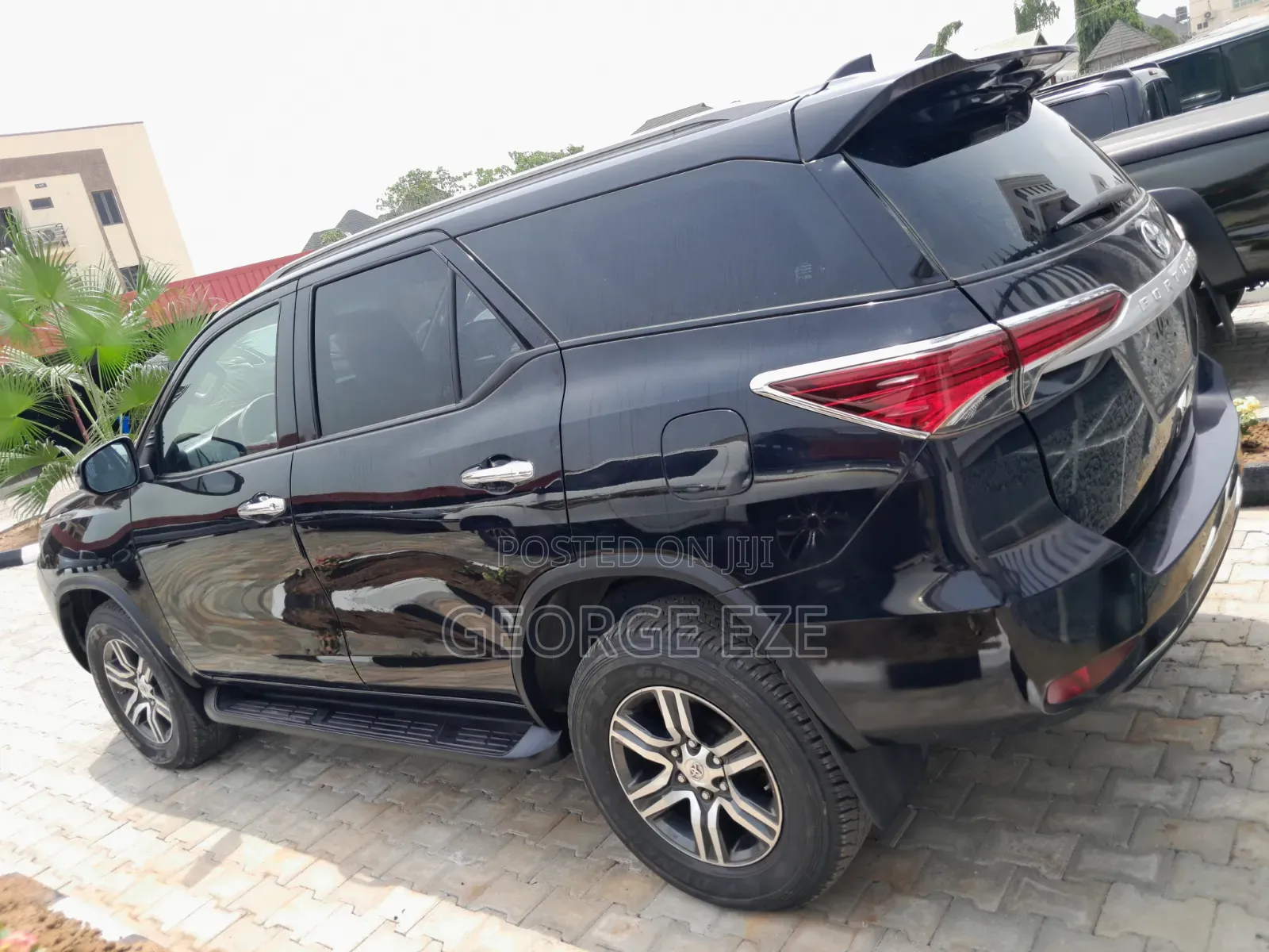 Toyota Fortuner 2023 Black