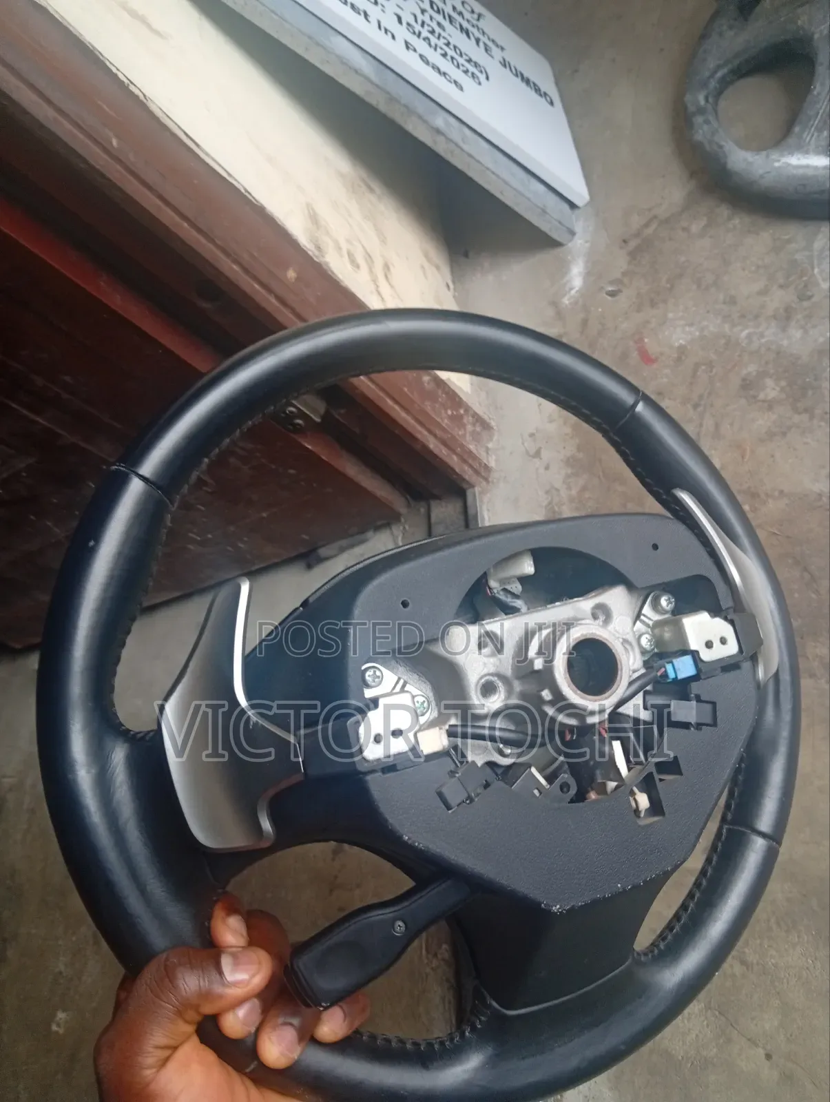 Steering Wheel Is250