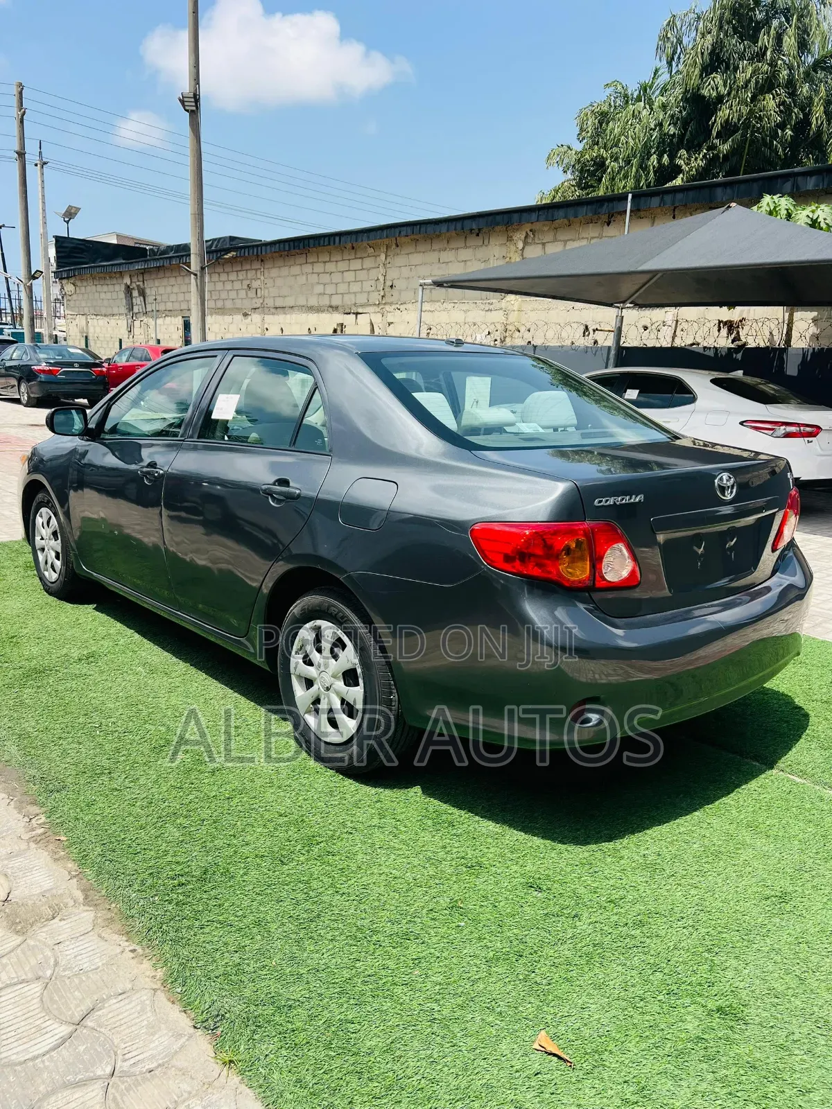 Toyota Corolla LE 4dr Sedan (1.8L 4cyl 4A) 2011 Gray