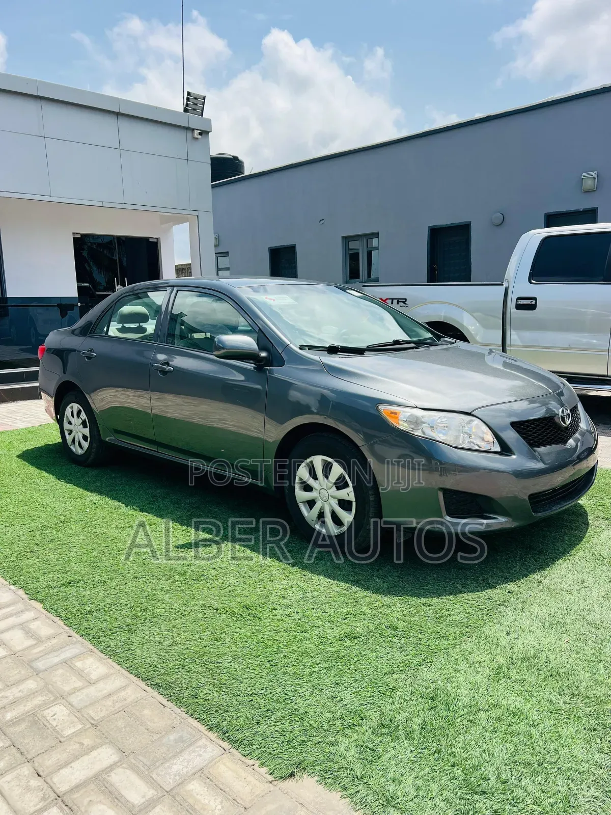 Toyota Corolla LE 4dr Sedan (1.8L 4cyl 4A) 2011 Gray