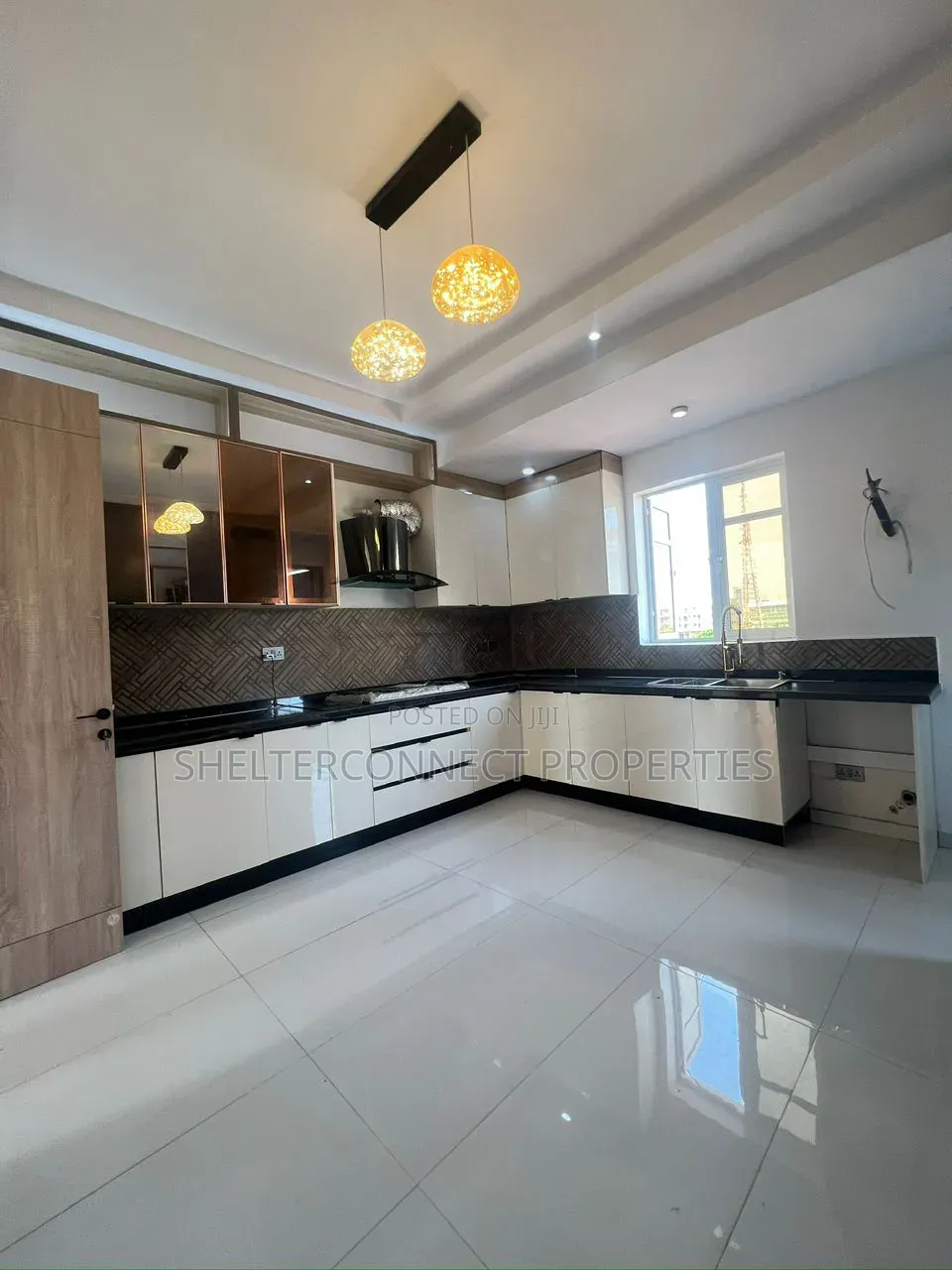 3bdrm Apartment in Victoria Island Extension for sale