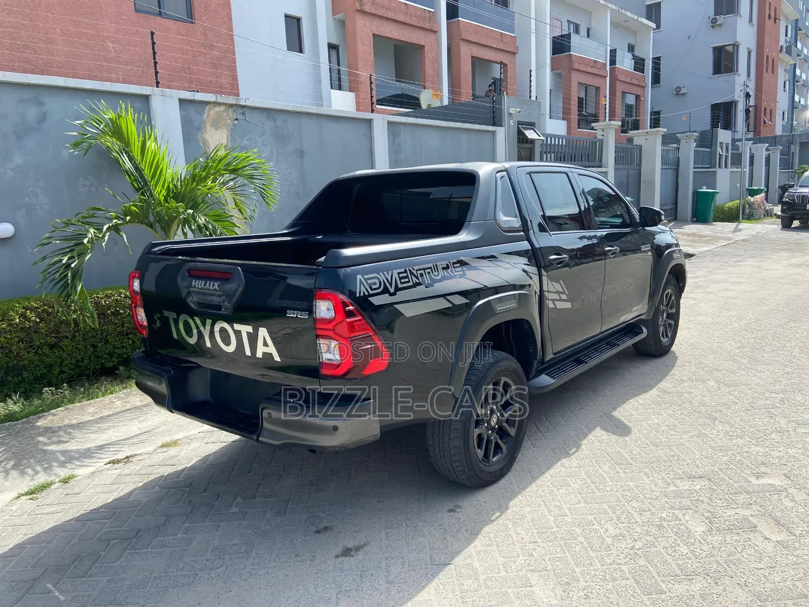 Toyota Hilux 2022 Black