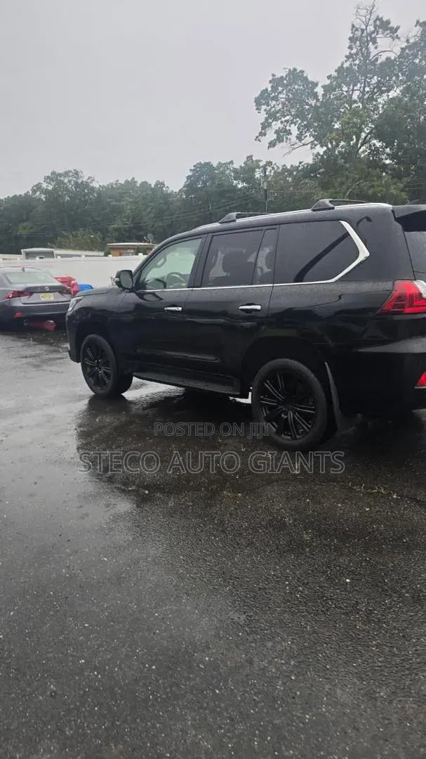 Lexus LX 570 AWD 2017 Black