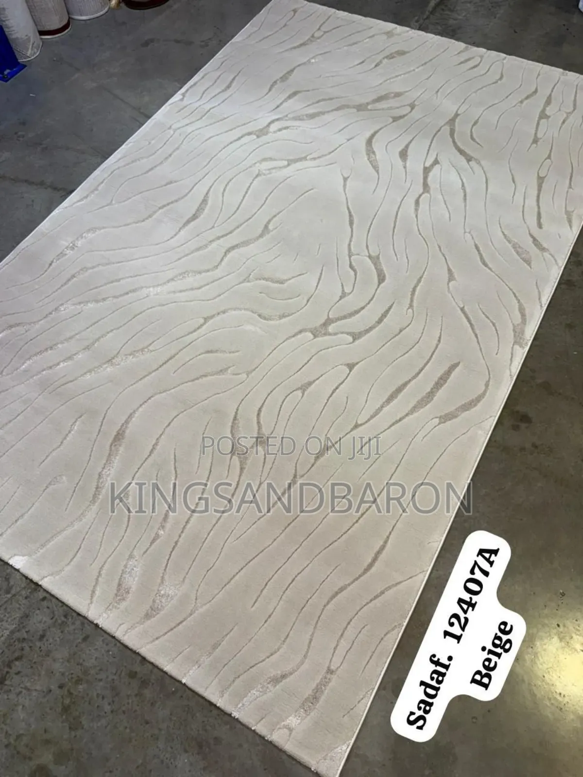5×7fts L Beige/Beige Turkish Center Rug