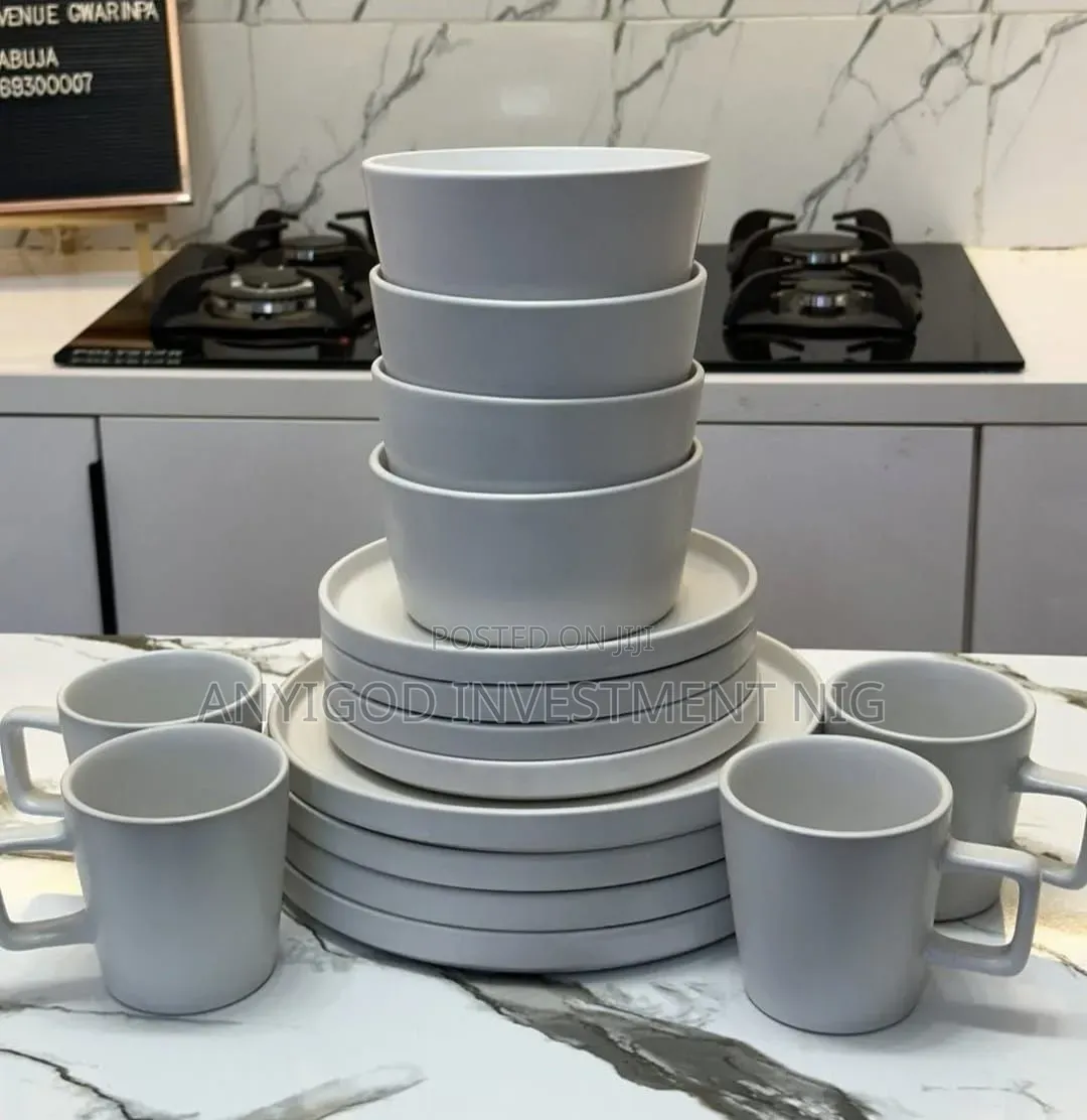 16 Pies Ceramic Dinner Set