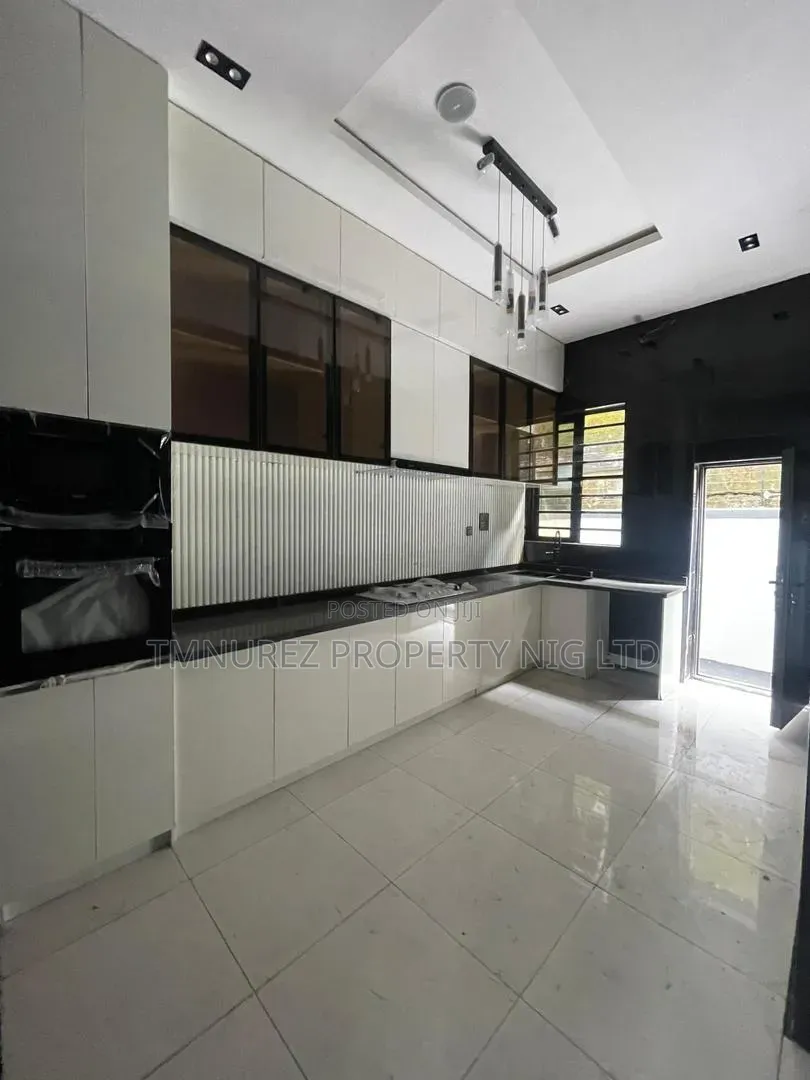 4bdrm Duplex in Ikate for rent