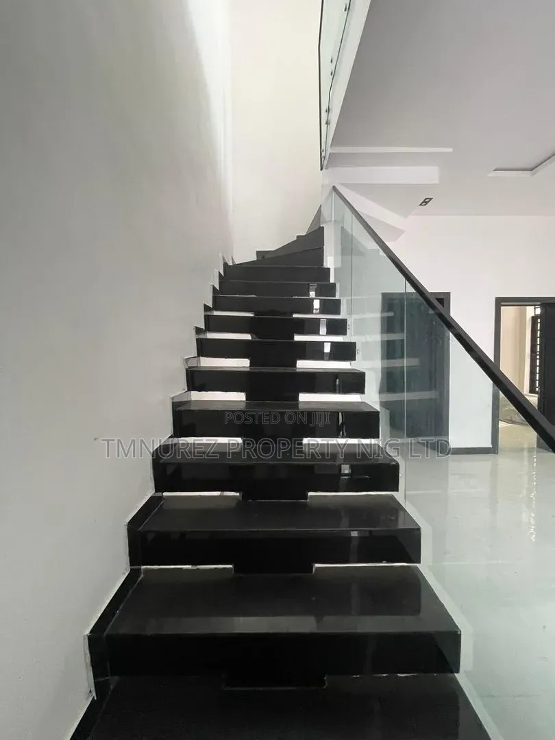 4bdrm Duplex in Ikate for rent