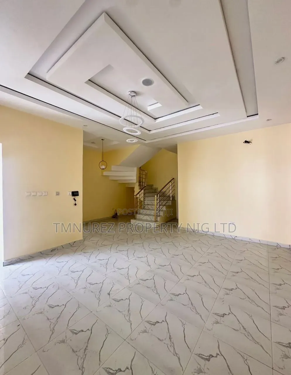 4bdrm Duplex in Chevron for rent