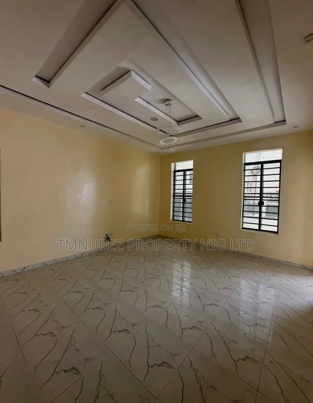 4bdrm Duplex in Chevron for rent