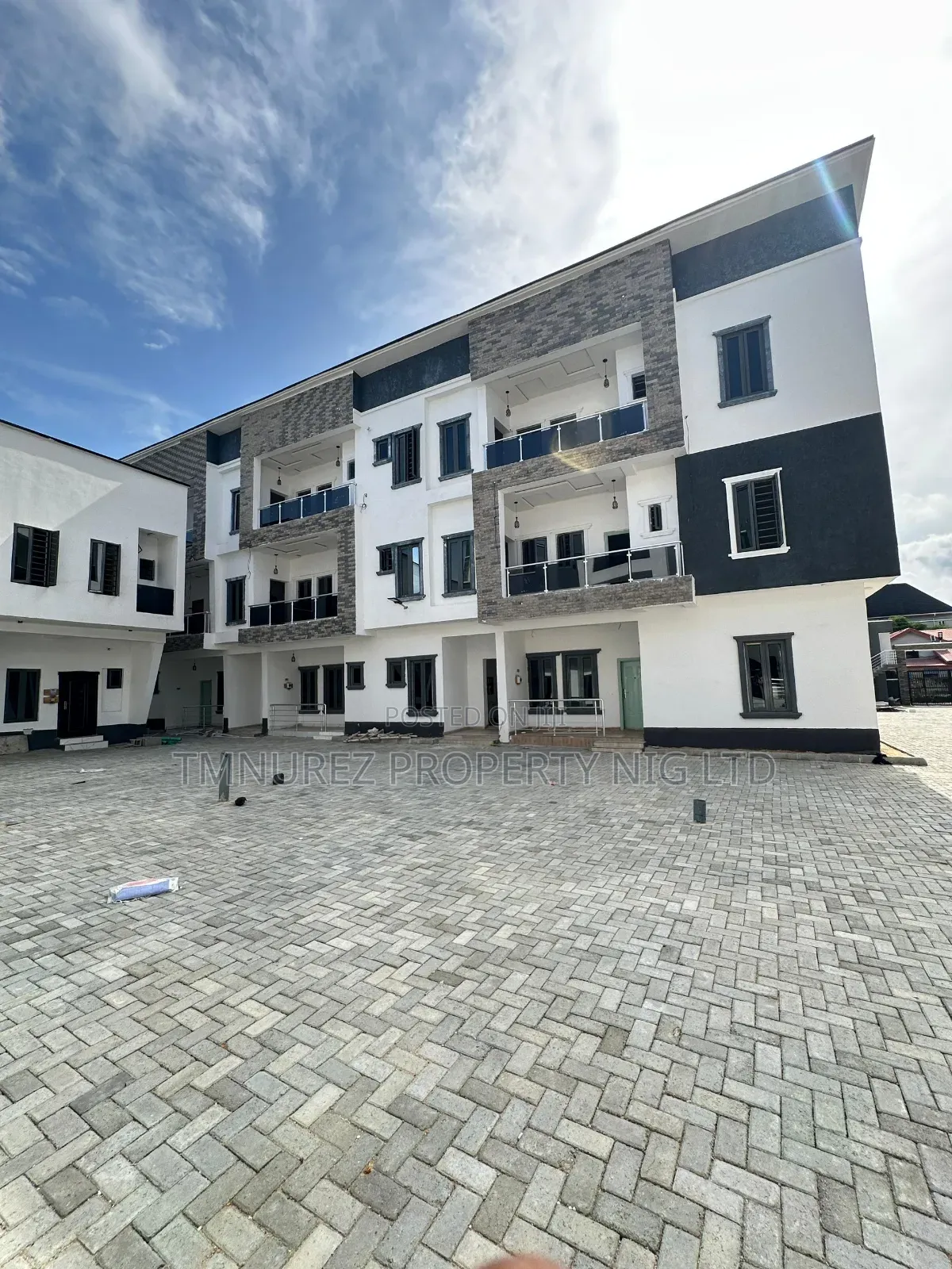 2bdrm Apartment in Ilaje for sale